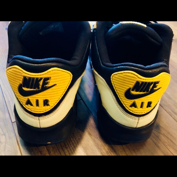 EXCLUSIVE AIR MAX 90 - GLOW IN THE DARK!!! - Picture 2 of 6